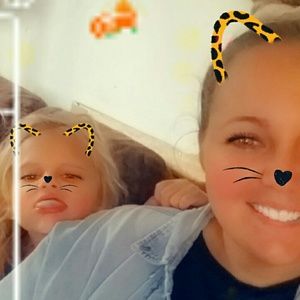 Meet your Posher, April